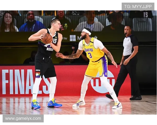 新爱体育网站app提供实时比分更新和赛事提醒，确保你不错过每一个精彩瞬间